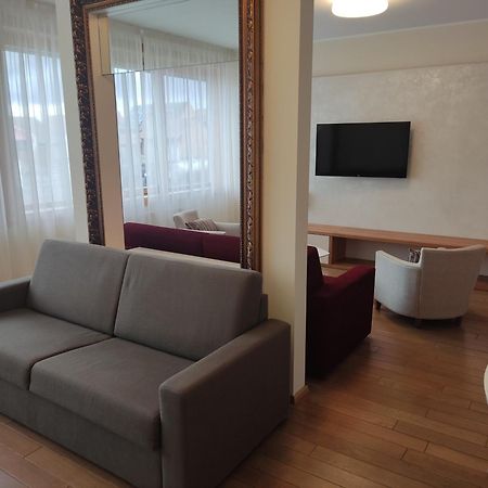 Hotel Madl Velke Bilovice Bagian luar foto
