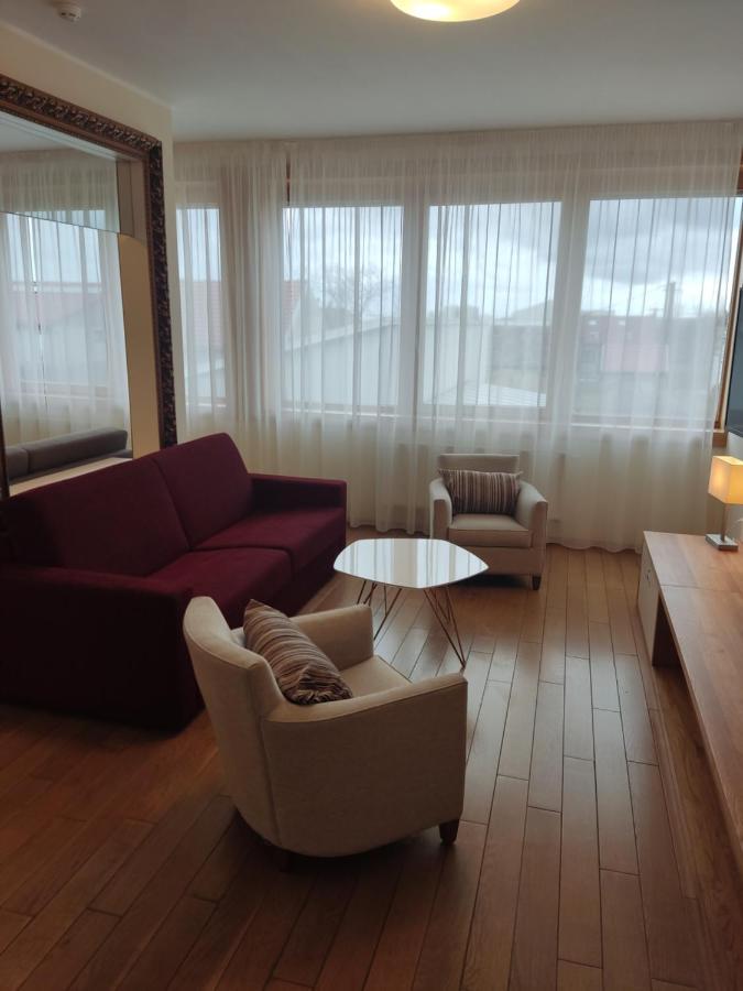 Hotel Madl Velke Bilovice Bagian luar foto