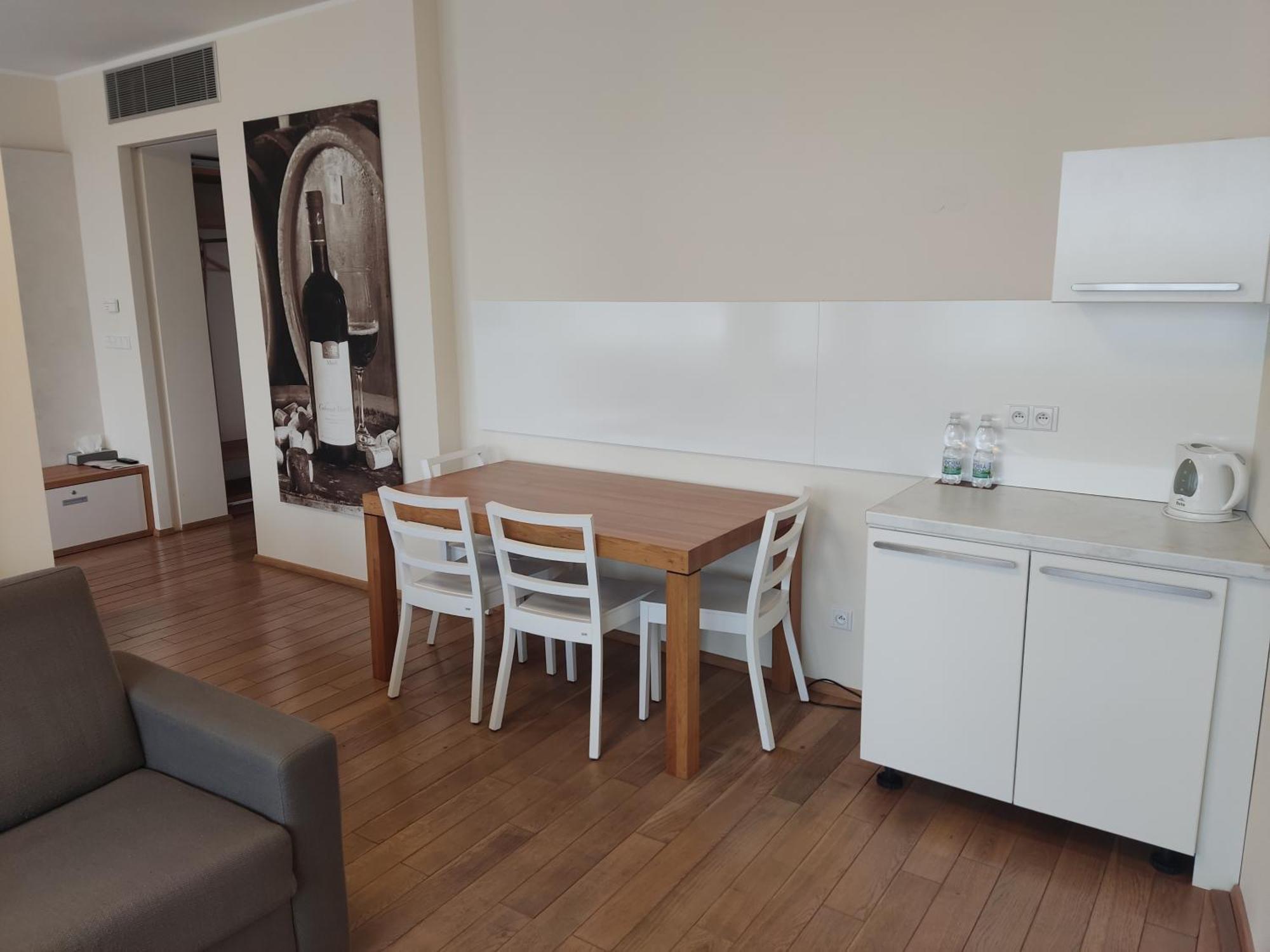 Hotel Madl Velke Bilovice Bagian luar foto